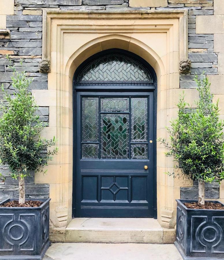 Kotel 윈더미어 외부 사진 The front door of 10 Downing Street