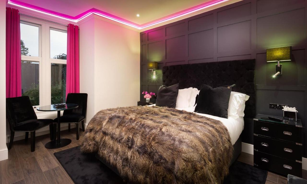 Kotel 윈더미어 외부 사진 A bedroom at The Ivy Hotel
